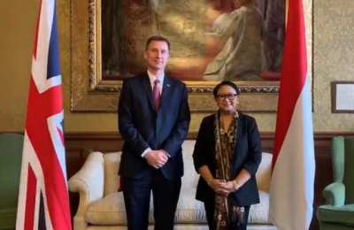 印尼与英国的友谊继续得到扩大和加强