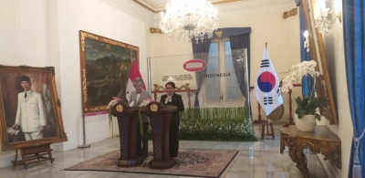 印尼 外交 部长，韩国讨论了印度尼西亚移民工人的保护问题
