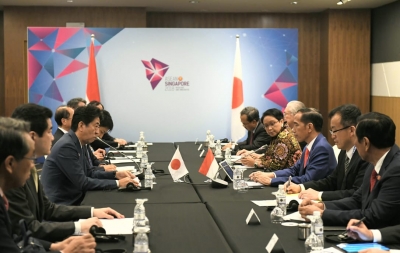 佐科总统与日本首相讨论经济问题