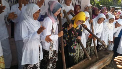 Ceremonia de Ngasa en Brebes, Java Central