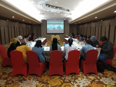 El embajador indonesio de Kiss en Vietnam, Ibn Hadi, realizó una teleconferencia al despertar a los medios en Yakarta el jueves. (8/1/2019).