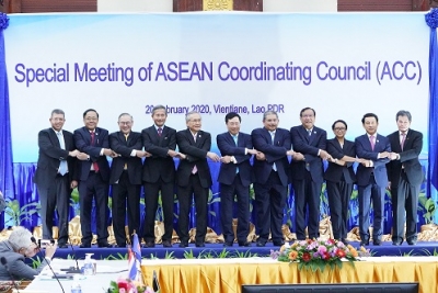 La Ministra Retno Marsudi pide a la ASEAN y China que fortalezcan los mecanismos regionales para enfrentar el brote de COVID-19