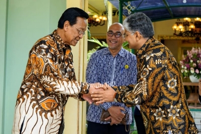 El embajador indio en Indonesia, Pradeep Kumar Rawat, se reunió con el gobernador de la Región Especial de Yogyakarta (DIY) Sultan Hamengku Buwono X en Gedhong Wilis, Kepatihan Complex, Yogyakarta, el viernes (23/08/2019).