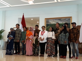 وزارة الخارجية أفرج ستة الإندونيسيين الرهائن من بنغازي إلى أسرهم