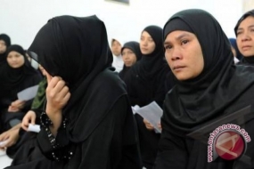 أنقذت السفارة الإندونيسية بلندن العاملة المهاجرة التي فقدت الاتصال بها 18 عاما