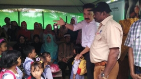 السفير الاندونيسي لدى ماليزيا يفتتح 17 مركز تعليم المجتمع في ساراواك