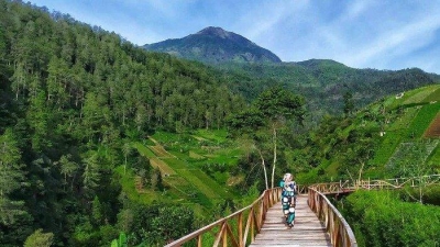 Tawangmangu Wonder Park uit Karanganyar Regency, Midden-Java