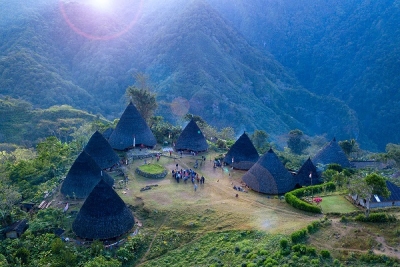 Het traditionele dorp Wae Rebo op het eiland Flores