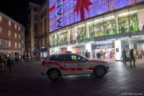 Buitenland : Terreur: vrouw verwondt twee andere vrouwen in Zwitsers warenhuis