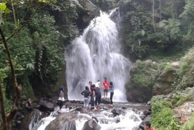 Curug Cipamingkis  : Een mooie natuurlijke waterval uit Bogor, West Java