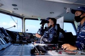 Op 11 juli 2020 wordt een gezamenlijke oefening uitgevoerd door de Indonesische marine en de Indonesische luchtmacht in de Ambalat-wateren, nabij de grens van Indonesië en Maleisië.