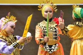 traditionele liedjes : Tidi Lo Polopalo uit de region Gorontalo