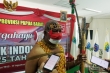 De gouverneur van West-Papoea, Dominggus Mandacan, droeg traditionele kleding van Arfak bij de herdenking van de 75e Onafhankelijkheidsdag van Indonesië op 17 augustus 2020.