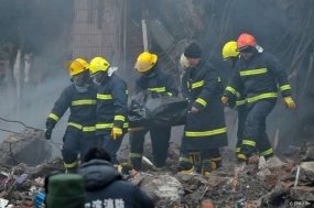 Brandstoftruck ontploft in China  doden en veel gewonden