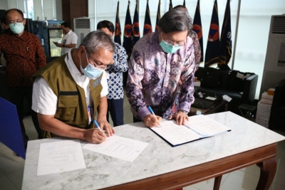 9 landen en internationale gemeenschappen helpen Indonesië om COVID 19 te bestrijden