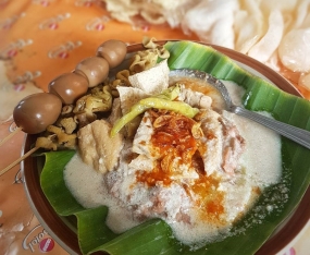 Source : https://travelingyuk.com/kuliner-kudus/65575/