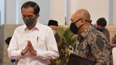 Jokowi betuigt condoleances aan de slachtoffers van de explosie in Beiroet