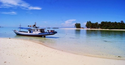 Samber Gelap Island in Zuid-Kalimantan