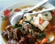Lontong Krubyuk. : Een culinaire uit de regio Jepara, Midden Java