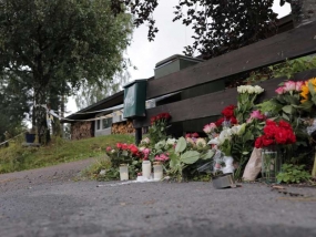 Buitenland : Noorse man krijgt 21 jaar cel voor aanslag op moskee en moord op stiefzus
