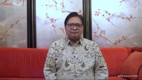 Minister Airlangga Hartarto: Het COVID-19-vaccin moet de BPOM en  de fatwa van MUI wachten