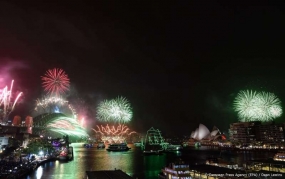 Buitenland : Dit jaar geen toeschouwers langs de kant bij vuurwerkshow Sydney