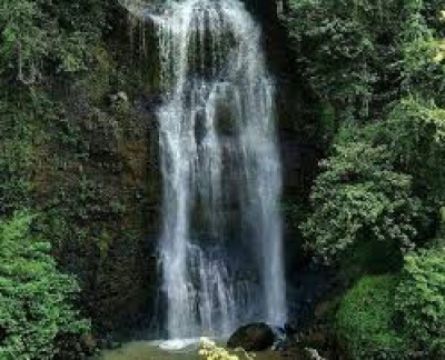 De waterval Cimandaway, Cilacap regentschap uit Midden-Java