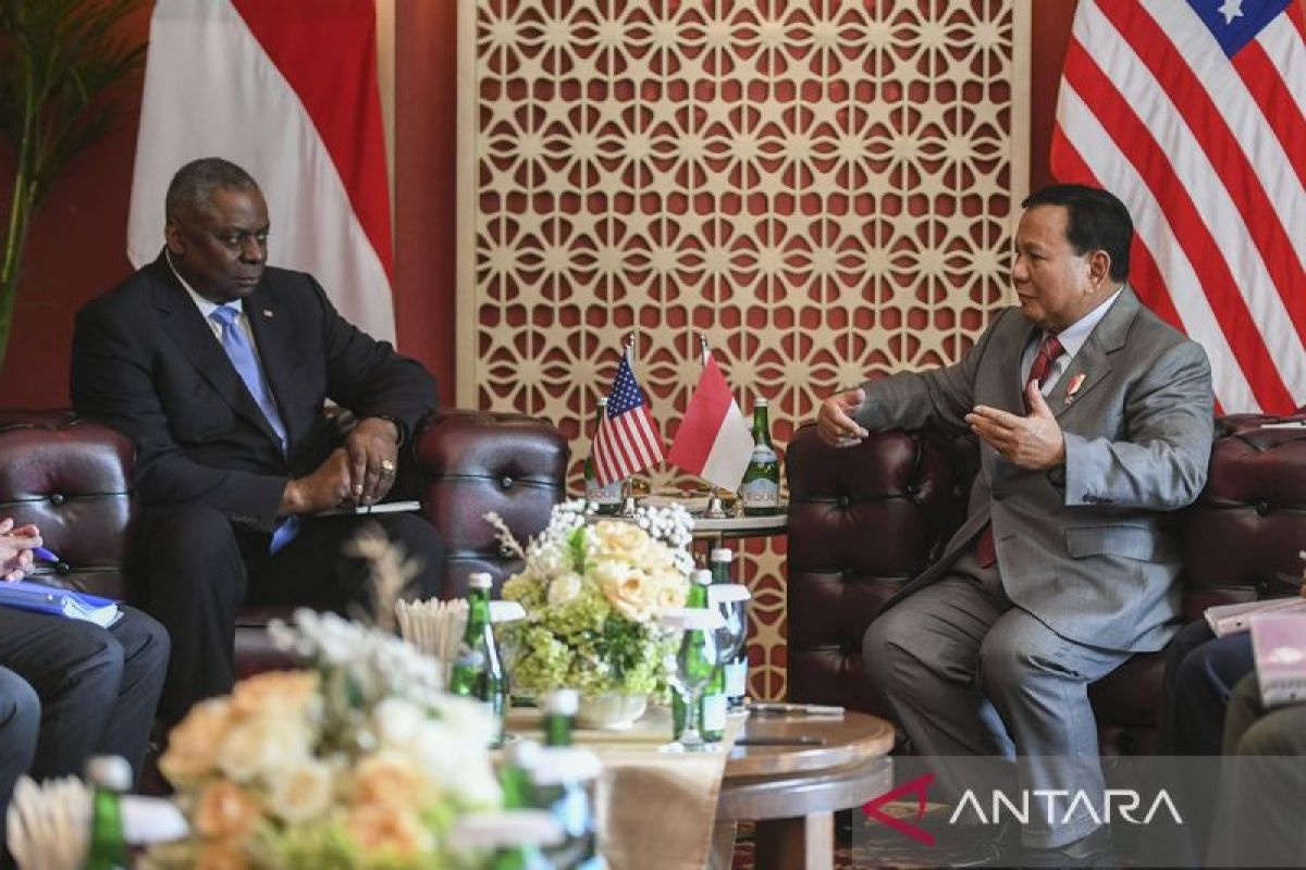 Ministre américain de la Défense a discuté de la modernisation militaire et a félicité Prabowo