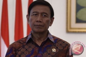 Wiranto  et le ministre australien de l&#039;Intérieur dirigent la réunion de neuf pays.