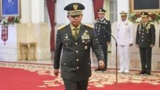 Agus Subiyanto lorsqu'il a été nommé chef d'état-major de l'armée (KSAD) au Palais d'État de Jakarta, mercredi (25/10/2023). (Photos d'ANTARA/Hafidz Moubarak A)