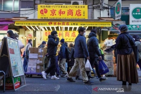 Les cas de COVID-19 montent en flèche, Okinawa envisage de déclarer l&#039;état d&#039;urgence