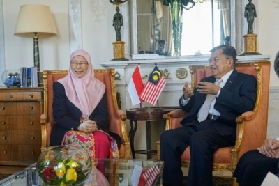 Rencontre bilatérale du vice-président indonésien M Jusuf Kalla avec le vice-Premier ministre de Malaisie, Wan Azizah Wan Ismail, à l&#039;hôtel Beau Rivage, à Genève, mercredi (05/15/2019).