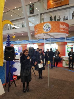 La ministre Susi et les hommes d’affaires nationales des pêches ont assisté Seafood Expo North America (SENA) 2018