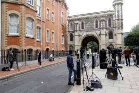 La police britannique établit des coups de poignard à Reading comme terrorisme