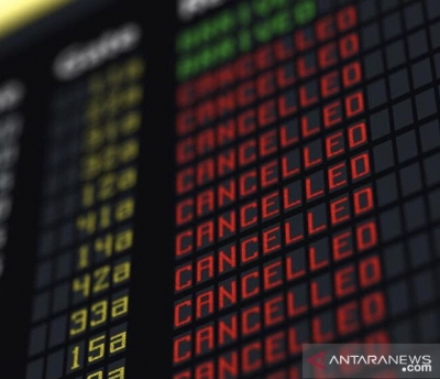 Omicron Surge déclenche l&#039;annulation de 4.000 vols par jour dans le monde