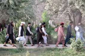 Les négociateurs Afghanistan-Taliban tiennent leur première réunion face à face