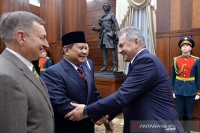 Le ministre indonésien de la Défense Prabowo Subianto lors d&#039;une rencontre avec le ministre russe de la Défense, Sergei Shoigu, à Moscou, en Russie, mardi (28/01/2020)