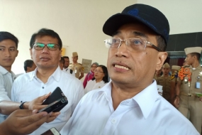 Le ministre des Transports, Budi Karya Sumadi, après  le 40em  dialogue national sur l&#039;Indonésie avancée à Curug, Banten, dimanche (3/3)