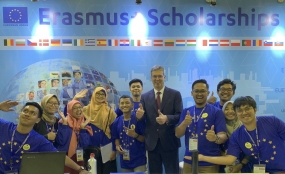 Le programme Erasmus de l&#039;Union européenne offre 1600 bourses à des étudiants et professeurs indonésiens