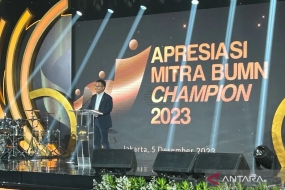 Le secrétaire du ministère des Entreprises d&#039;État (BUMN), Rabin Indrajad Hattari, lors de son discours lors de l&#039;événement « 2023 BUMN Champion Partner Appreciation » à Jakarta, mardi (5/12/2023). (ANTARA/Maria Cicilia Galuh)