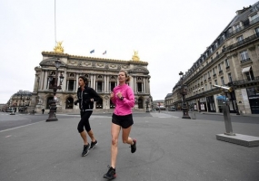 Le jogging en journée est interdit à Paris car la France resserre les règles de confinement