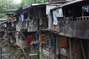 Gouvernement continue de travailler dur pour éradiquer la pauvreté, a déclaré Jokowi