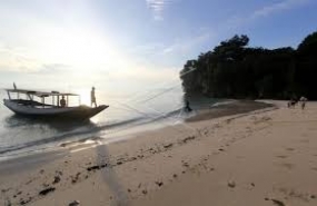 La plage de Solong à Banyuwangi, Java de l&#039;Est