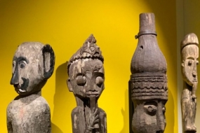 Des centaines d&#039;artefacts de Dayak sont exposés en Suisse