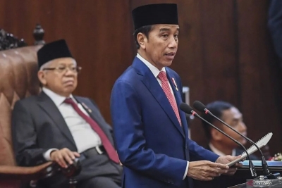 Le président Joko Widodo prononce un discours d&#039;introduction sur le projet de loi sur le budget de l&#039;État pour l&#039;exercice 2024 ainsi que son mémorandum financier lors de la réunion plénière de la Chambre des représentants ouvrant la première session de la Chambre des représentants pour les années de session 2023-2024 au bâtiment Nusantara, complexe du Parlement, Senayan, Jakarta, mercredi (16/8/2023). ANTARA FOTO/Galih Pradipta (ANTARA FOTO/GALIH PRADIPTA)