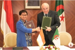 Jakarta (ANTARA) - La ministre indonésienne des Affaires étrangères, Retno Marsudi, est venue en mission économique lors de sa visite en Algérie pour rencontrer le ministre des Affaires étrangères Ahmed Attaf.