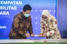 Le ministre Indonésien des Entreprises publiques Erick Thohir signe un protocole d&#039;accord sur le placement de travailleurs handicapés dans les entreprises publiques