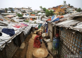 L&#039;incendie a détruit les maisons de milliers de personnes dans le camp de réfugiés Rohingya