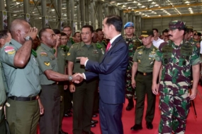 Le président Jokowi rappelle au TNI-Polri de maintenir la neutralité