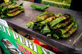 Le riz de sumsum bakar, le repas de Serang, Banten